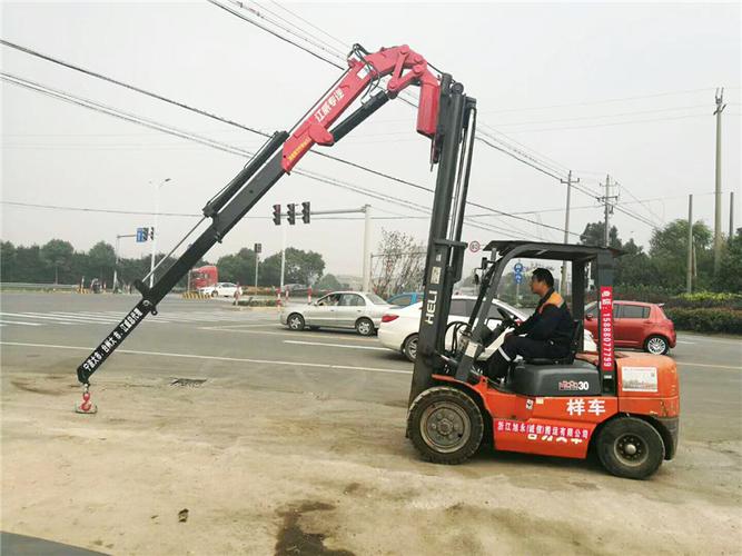 大型物件仓储运输设备 燃油与电池驱动的选择与应用